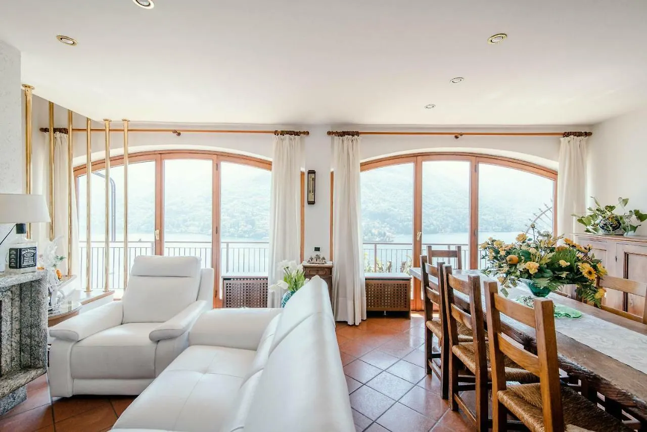 Villa Fantastica Carate Urio