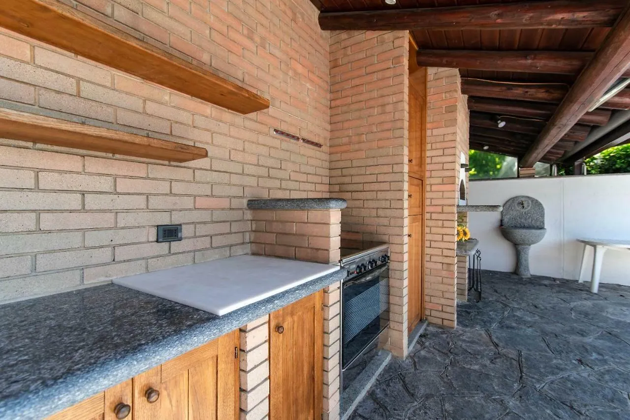 Villa Fantastica Carate Urio