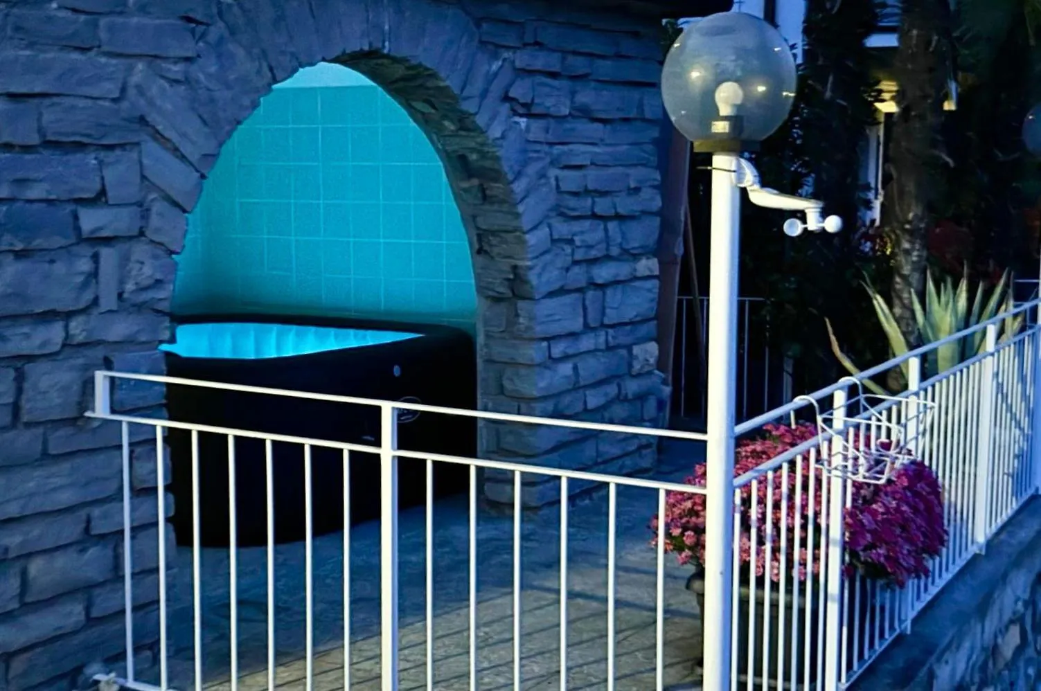Villa Fantastica Carate Urio 0*,  Italy